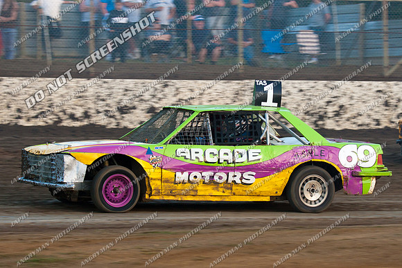 bomber 1 - 13 - Hobart 30th December 2011 - Sprintcar Title-2