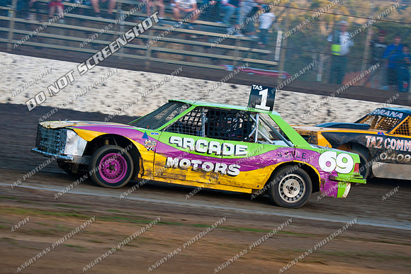 bomber 1 - 13 - Hobart 30th December 2011 - Sprintcar Title-3