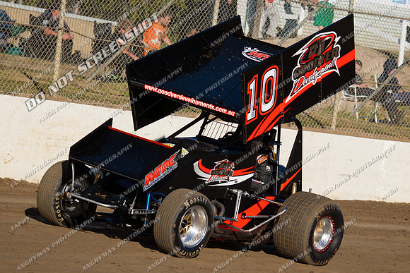 sprintcar 10 t10 callum zizek - 17 - Latrobe 13th Jan 2012 - Dollansky