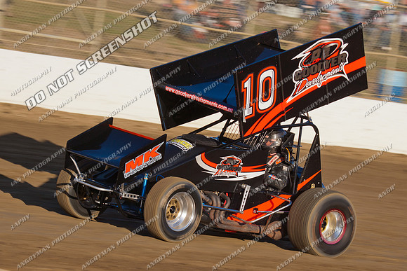 sprintcar 10 t10 callum zizek - 17 - Latrobe 13th Jan 2012 - Dollansky-3