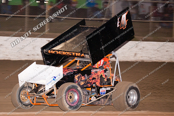 sprintcar 4 t4 t04 gerry hoekstra - 17 - Latrobe 13th Jan 2012 - Dollansky-6