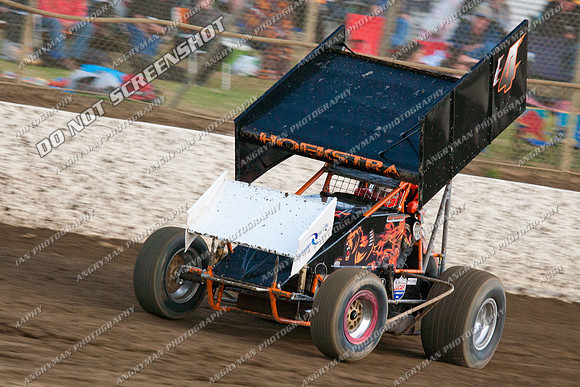 sprintcar 4 t4 t04 gerry hoekstra - 17 - Latrobe 13th Jan 2012 - Dollansky-5