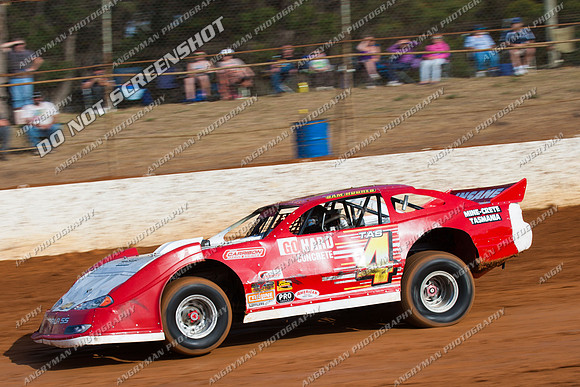 super sedan 4 t4 sam hughes - 19 - Carrick 20th January 2012 - NSSS-4