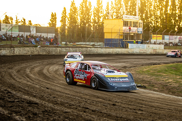 Super Sedan 16 T16 - 02 - Hobart - 4th Nov 2023-13