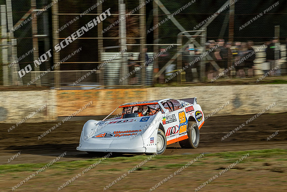 Super Sedan 22 T22 - 02 - Hobart - 4th Nov 2023