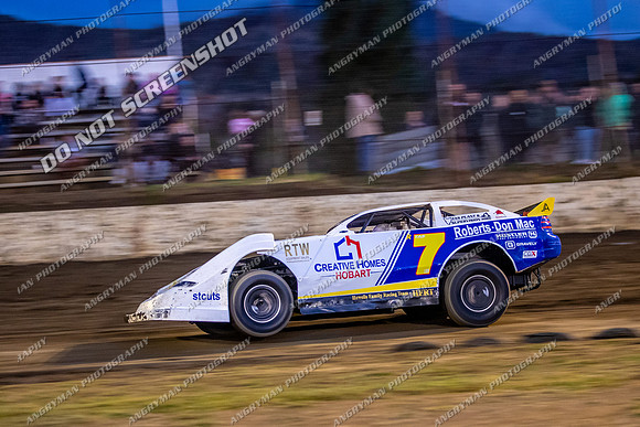 Super Sedan 7 T7 - 02 - Hobart - 4th Nov 2023-12