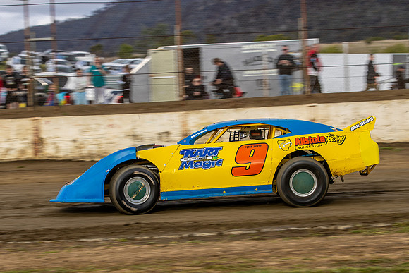 Super Sedan 9 T9 - 02 - Hobart - 4th Nov 2023-3
