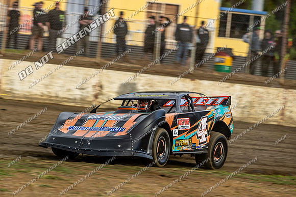 Super Sedan 4 W4 - 02 - Hobart - 4th Nov 2023-3