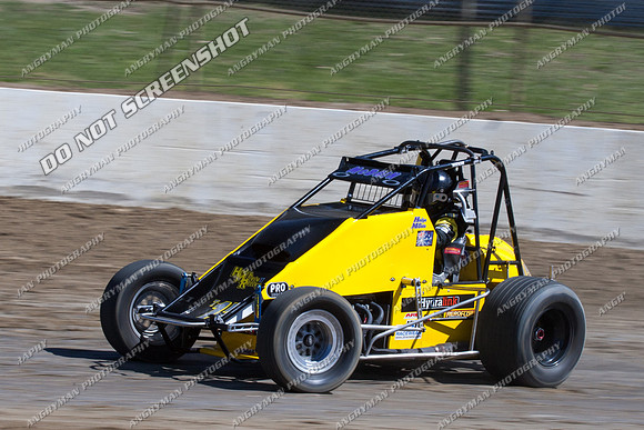 wingless 17 t17 mcbain - 2 - Latrobe Practice 13th Oct 2012-5