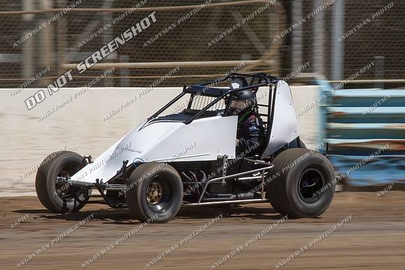 wingless 12 - 2 - Latrobe Practice 13th Oct 2012-7