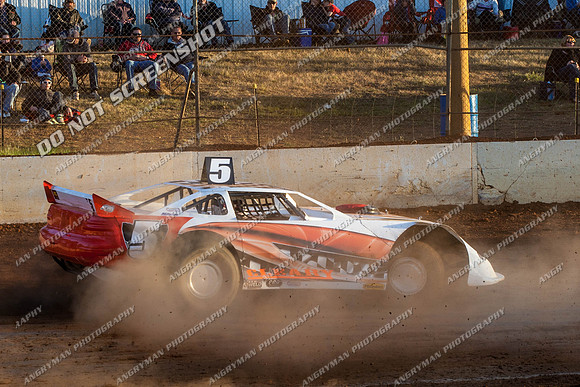 super sedan 5 T5 Leon Cleary - 6 - Carrick 10th Nov 2012-5