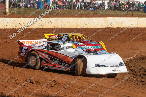 super sedan 5 T5 Leon Cleary - 6 - Carrick 10th Nov 2012