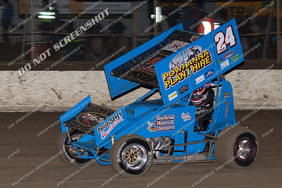 sprintcar 24 t24 shaun robins - 10 - Latrobe 8th Dec 2012-9