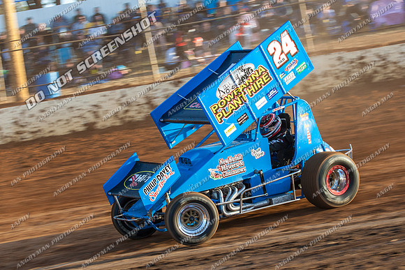 sprintcar 24 t24 shaun robins - 11 - Carrick 26th Dec 2012-7