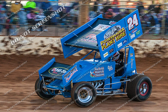sprintcar 24 t24 shaun robins - 11 - Carrick 26th Dec 2012-11