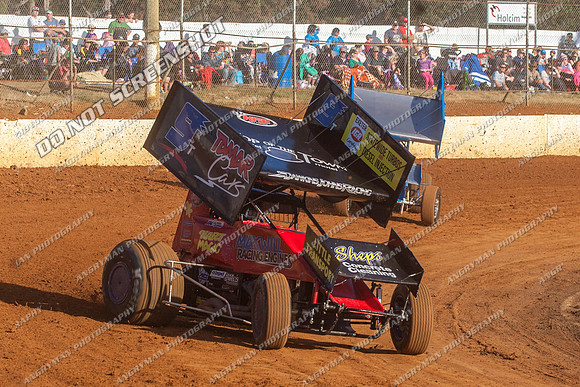 sprintcar 9 t9 chris johns - 11 - Carrick 26th Dec 2012