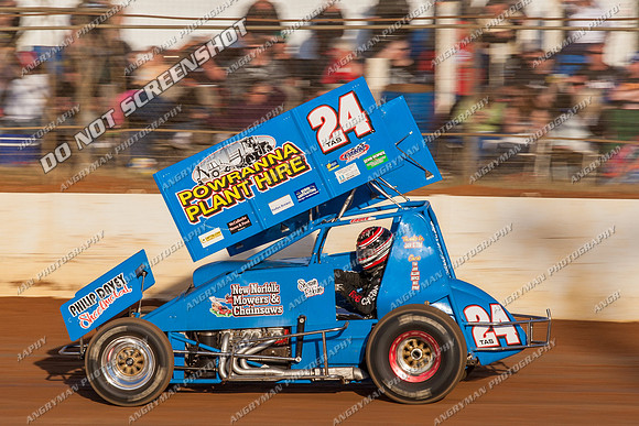 sprintcar 24 t24 shaun robins - 11 - Carrick 26th Dec 2012-9