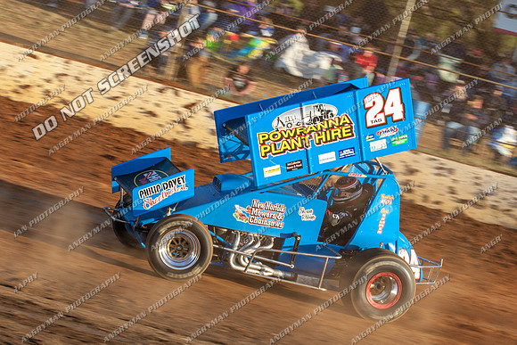 sprintcar 24 t24 shaun robins - 11 - Carrick 26th Dec 2012-8