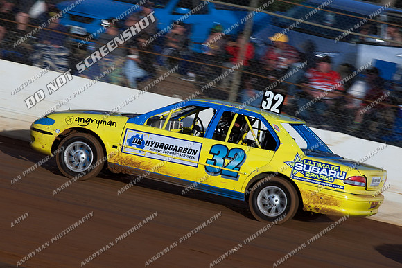 Street Stock 32 T32 - 11 - Carrick 26th Dec 2012-2