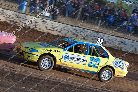 Street Stock 32 T32 - 11 - Carrick 26th Dec 2012-3