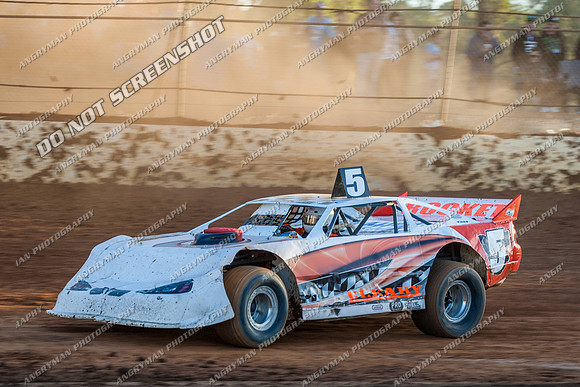 super sedan 5 T5 Leon Cleary - 11 - Carrick 26th Dec 2012-3