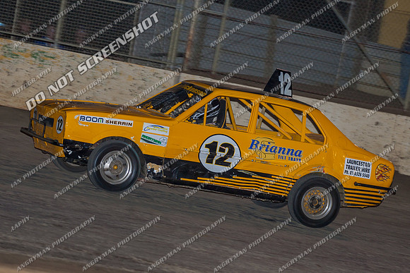 junior 12 t12 ellis dickenson - 12 - Hobart - 29th Dec 2012-7