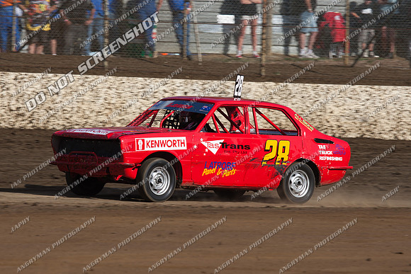 junior 28 t28 laura saltmarsh - 12 - Hobart - 29th Dec 2012-3