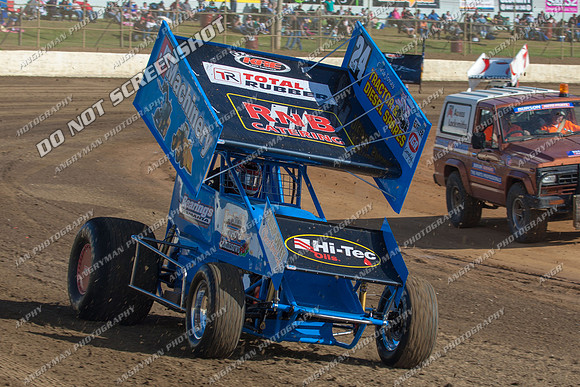 sprintcar 24 t24 shaun robins - 13 - Latrobe - 1st Jan 2013