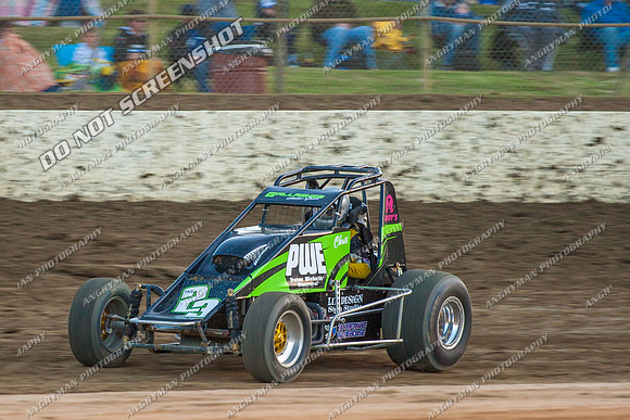 wingless 23 chris gallagher - 13 - Latrobe - 1st Jan 2013-4