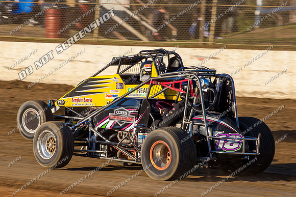 wingless 18 v18 Gary Bowden - 13 - Latrobe - 1st Jan 2013-8
