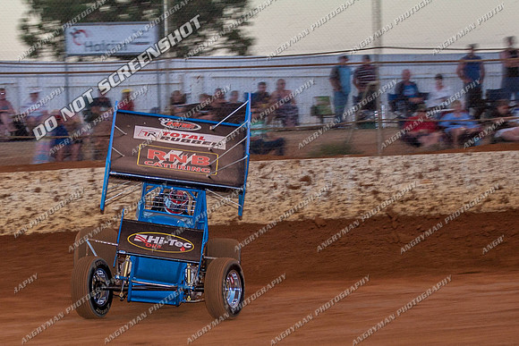 sprintcar 24 t24 shaun robins - 14 - Carrick - 4th Jan 2013-7