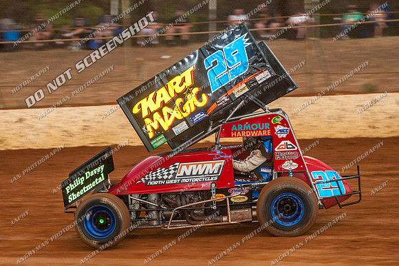 sprintcar 29 t29 robin dawkins - 14 - Carrick - 4th Jan 2013-7