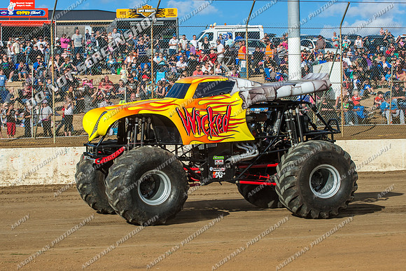 - 16- Hobart - 12th Jan 2013 Monster Trucks-3