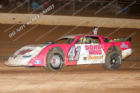 super sedan 41 t41 adam beechey - 17 - Carrick - 19th Jan 2013-4