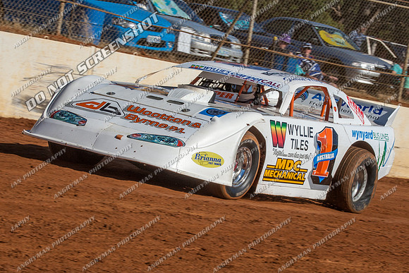 super sedan 2 t02 jarrod harper - 18 - Carrick - 25th Jan 2013 - NSSS Rnd 9