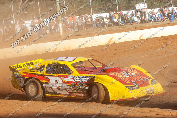 super sedan 0 v0 lucas roberts - 18 - Carrick - 25th Jan 2013 - NSSS Rnd 9-11