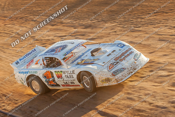 super sedan 2 t02 jarrod harper - 18 - Carrick - 25th Jan 2013 - NSSS Rnd 9-11