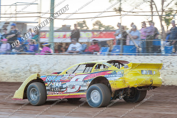 super sedan 0 v0 lucas roberts - 18 - Carrick - 25th Jan 2013 - NSSS Rnd 9-16
