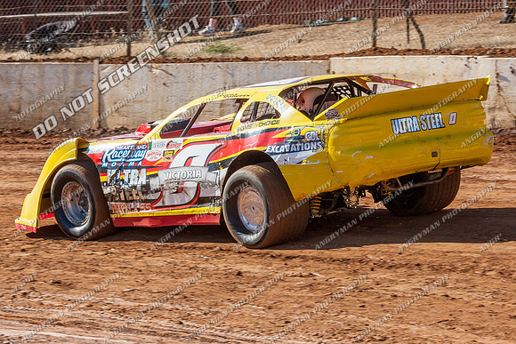 super sedan 0 v0 lucas roberts - 18 - Carrick - 25th Jan 2013 - NSSS Rnd 9-3