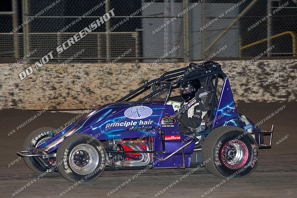 wingless 15 t15 brad herbert - 19 - Hobart- 26th Jan 2013 - NSSS & Grand National-10