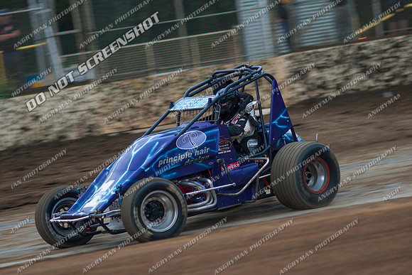 wingless 15 t15 brad herbert - 19 - Hobart- 26th Jan 2013 - NSSS & Grand National-9