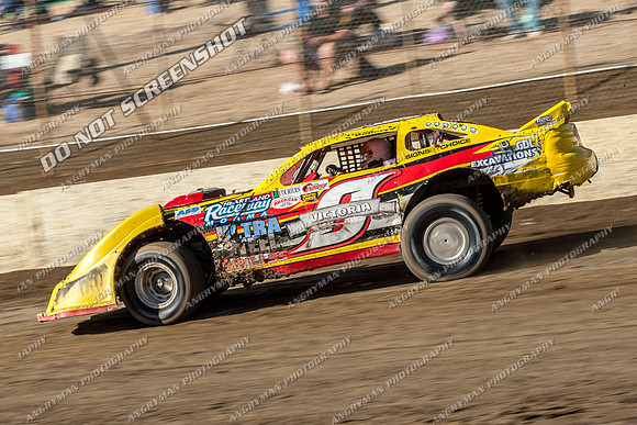 super sedan 0 v0 lucas roberts - 20 - Hobart - Jan 27th 2013 - NSSS-5