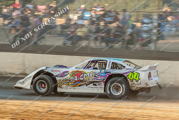 super sedan 44 nq44 trent wilson - 20 - Hobart - Jan 27th 2013 - NSSS-3