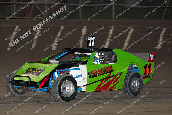 amca 11 - 22 - Latrobe - 1st Feb 2013