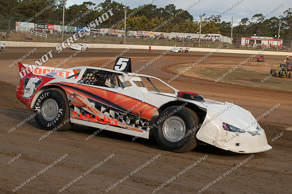 super sedan 5 T5 Leon Cleary - 22 - Latrobe - 1st Feb 2013