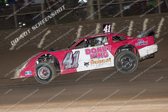 super sedan 41 t41 adam beechey - 22 - Latrobe - 1st Feb 2013-7