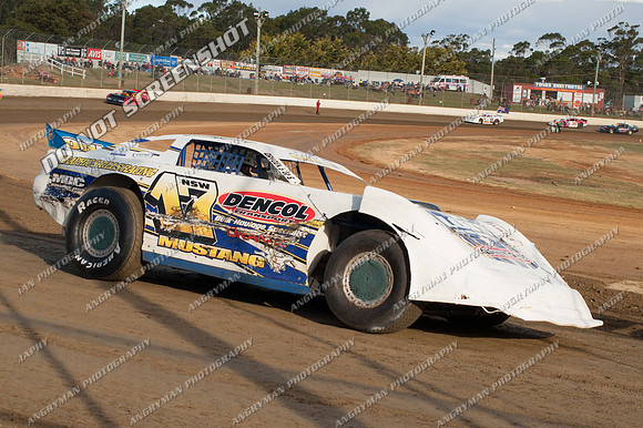 super sedan 17 n17 lachlan onley - 22 - Latrobe - 1st Feb 2013