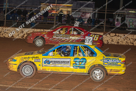 Street Stock 32 T32 - 24 - Carrick - 9th Feb 2013-10