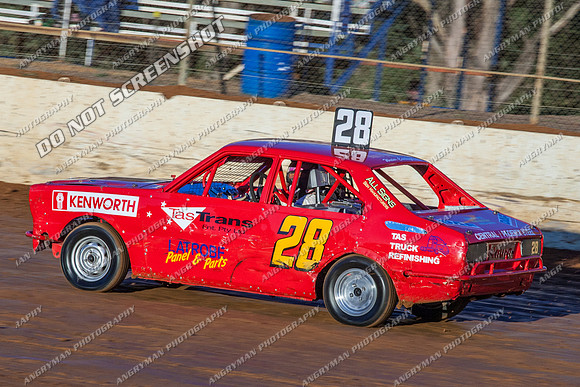 junior 28 t28 laura saltmarsh - 32 - Carrick 29th March 2013-3