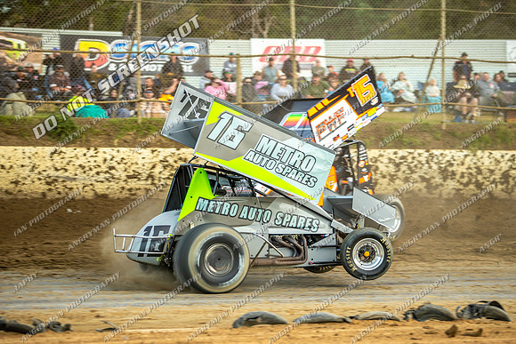 Sprintcar 16 T16 - 08 - Latrobe - 30th Dec 2023-5